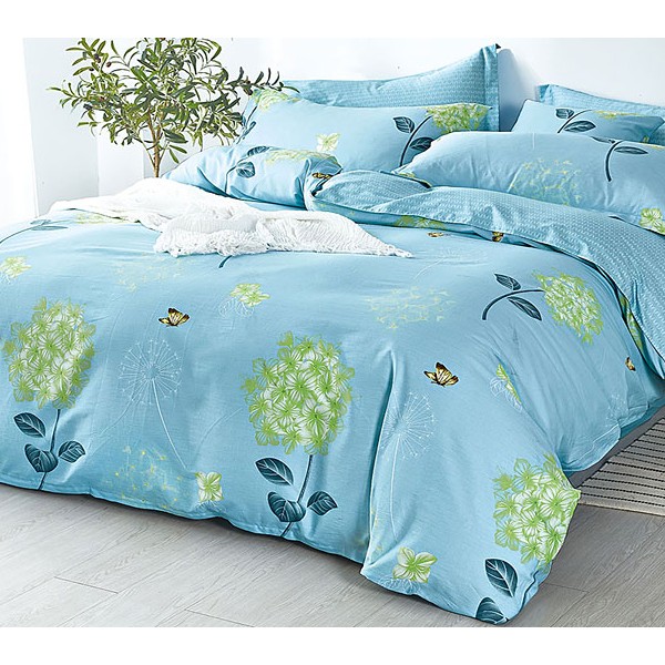 Светло-голубой твил-сатин с зелеными цветами и компаньоном с орнаментом