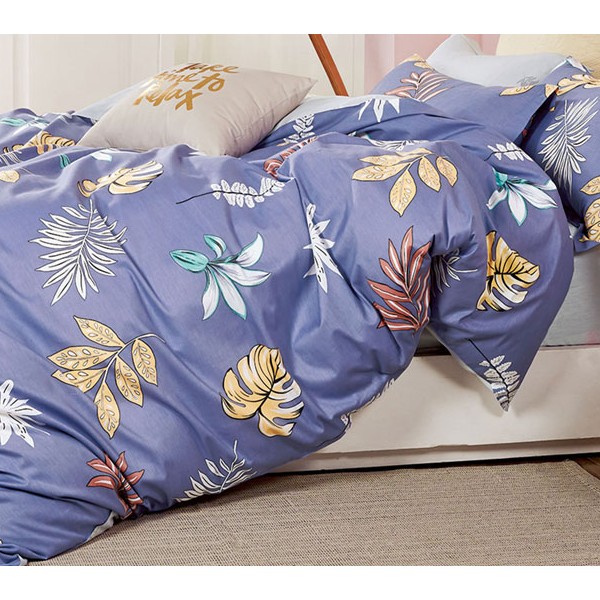 Простыни из светло-серого компаньона светлого пурпурно-синего твил-сатина с разноцветными листьями