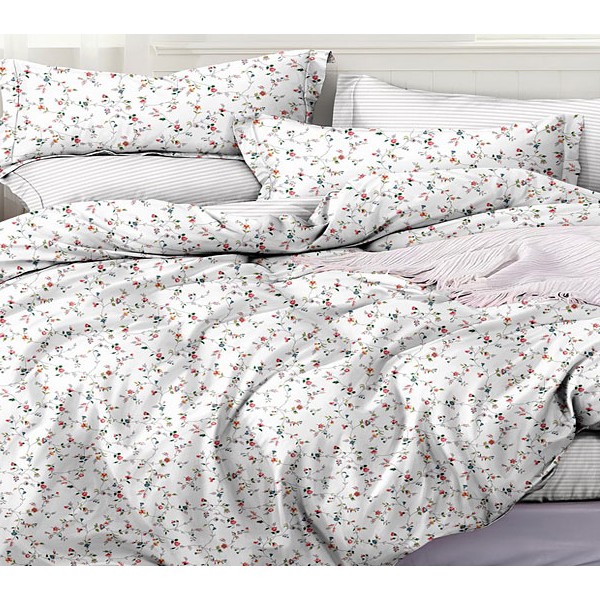 Постельное белье из белоснежного поплина в мелкий красный цветочек и белым компаньоном в серую полоску