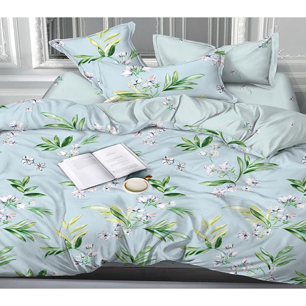 Светло-голубой сатин с белыми цветами и сине-зеленым компаньоном