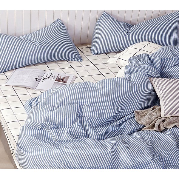 Синий поплин с тонкими белыми полосками и светло-кремовым компаньоном с черными полосками