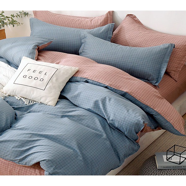 Постельное белье из синего поплина с черной клеткой и темно-красным компаньоном