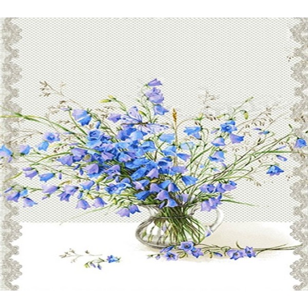 Расцветка полульняного полотенца светло-сероватая с сине-голубыми цветами