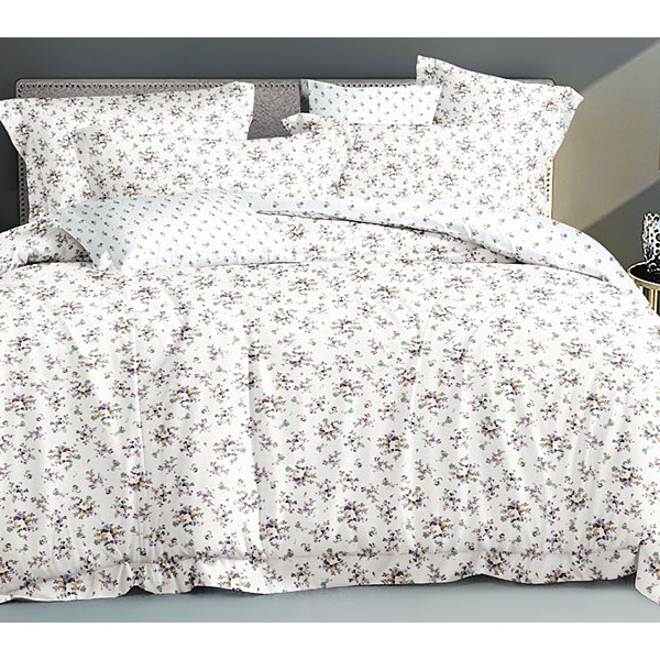 Постельное белье из белого поплина с мелким фиолетовым рисунком и белым с мелкими цветами компаньоном