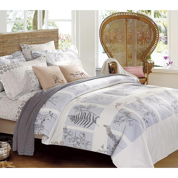 Постельное бельё ткань макосатин светло-серебристый с рисунками