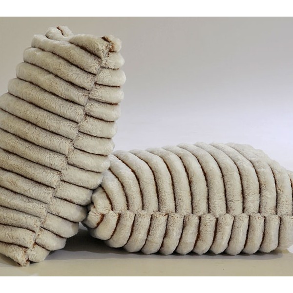 Белый велсофт с бордовыми полосами полифэирной подушки