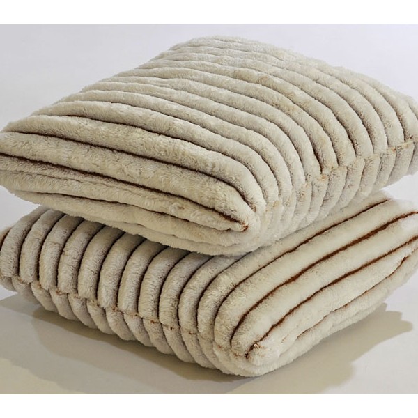 Белый велсофт с бордовыми полосами полифэирной подушки