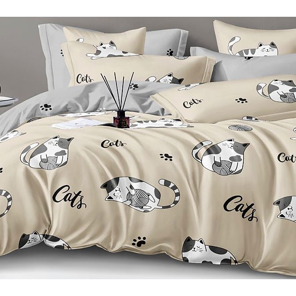 Светло-бежевый поплин с черно-белыми рисованными котами и серым компаньоном