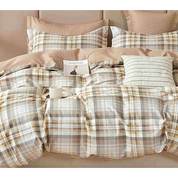 Разноцветная квадратная абстракция сатина с карамельно-бежевым компаньоном