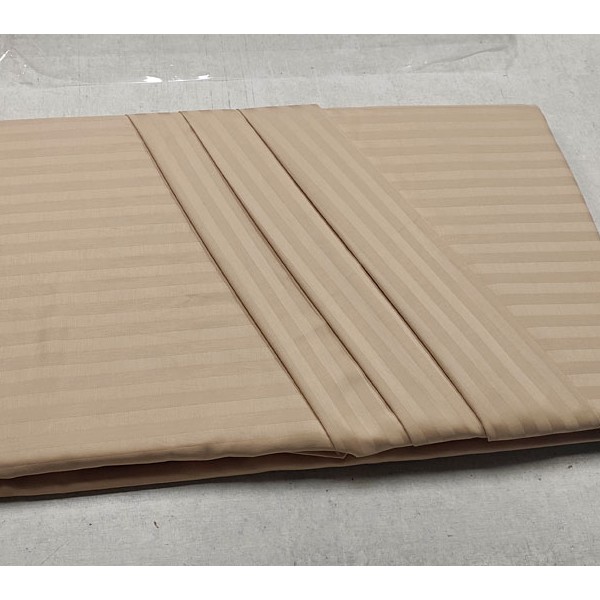 Сливочно-карамельный страйп-сатин с узкой полосой кпб евро-мини с простынёй 220*240 вид сбоку