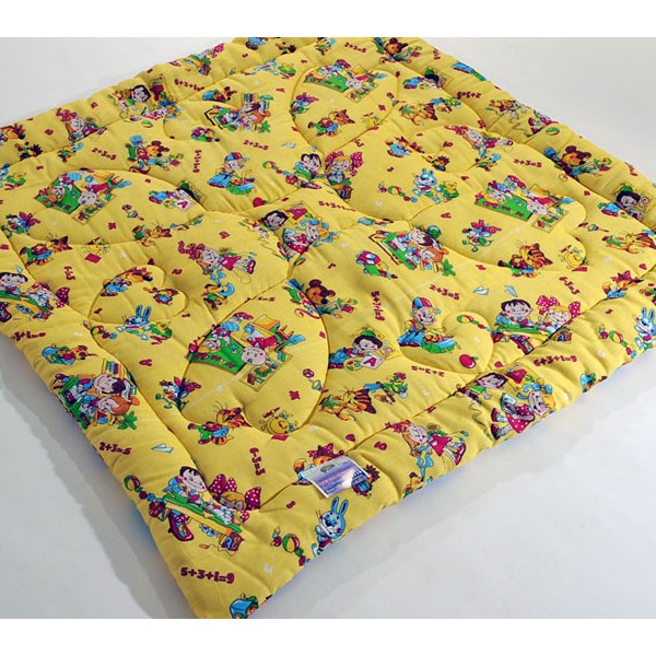 Светло-желтая бязь с рисунками детского ватного одеяла