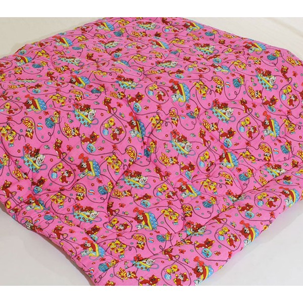 Светло-розовая бязь с рисунками детского ватного одеяла 118*118