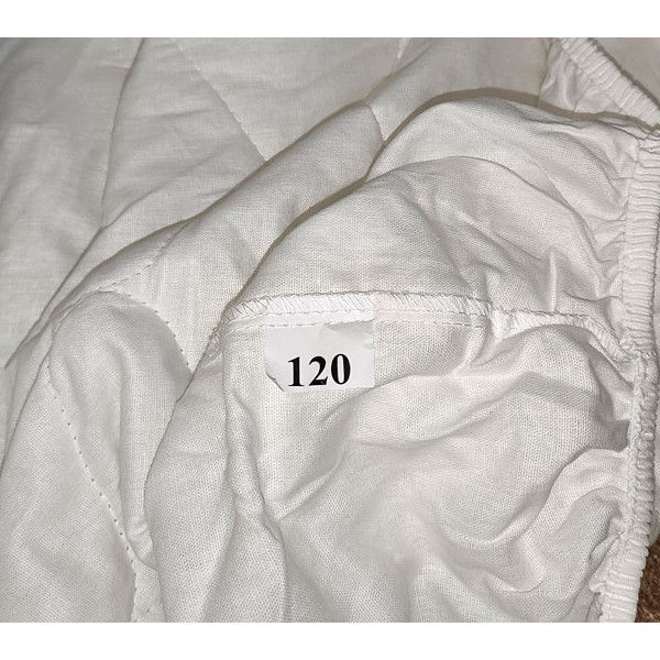 Наматрасник с бортом белая бязь 120*200 небольшой дефект стежки