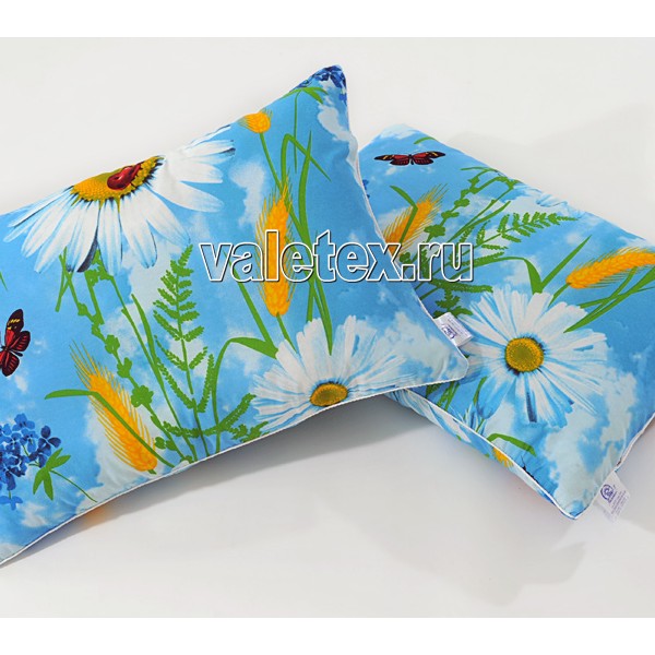 Подушки вата хлопковая бязь с окантовкой нежно-голубая с ромашками Валетекс DSC_3081