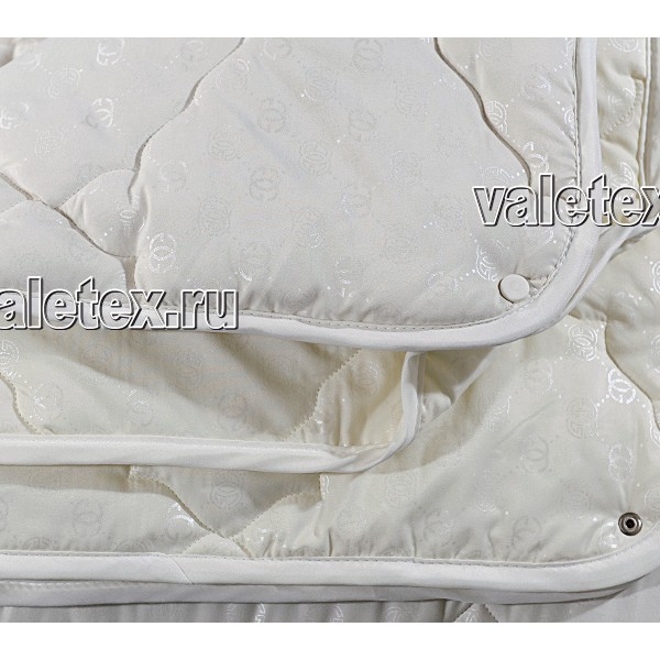 Стеганое одеяло на клепках светло-кремовое FSC_0572