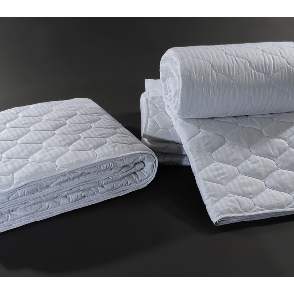 Стеганое одеяло бамбук 300 гр в белом сатине ESC_9057