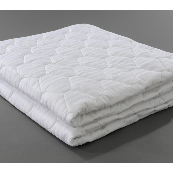 Стеганое одеяло бамбук 300 гр в белом сатине FSC_0573