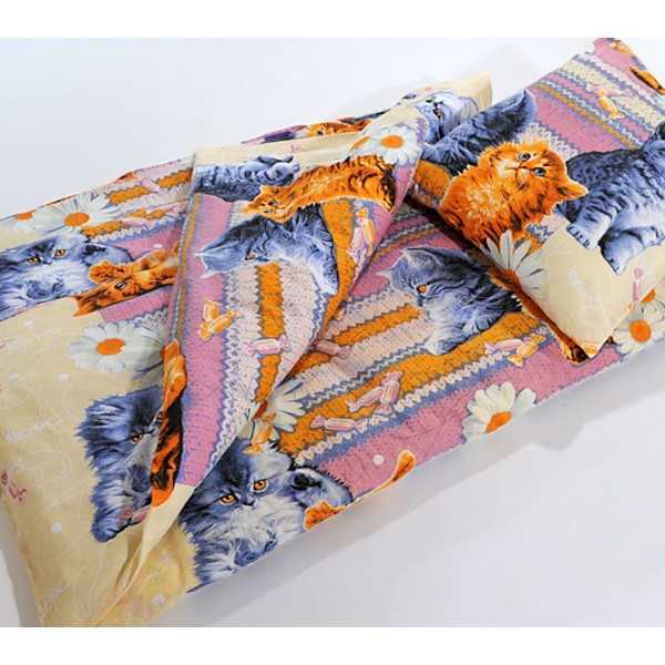 Постельное бельё из светло-желтой бязи с котятами