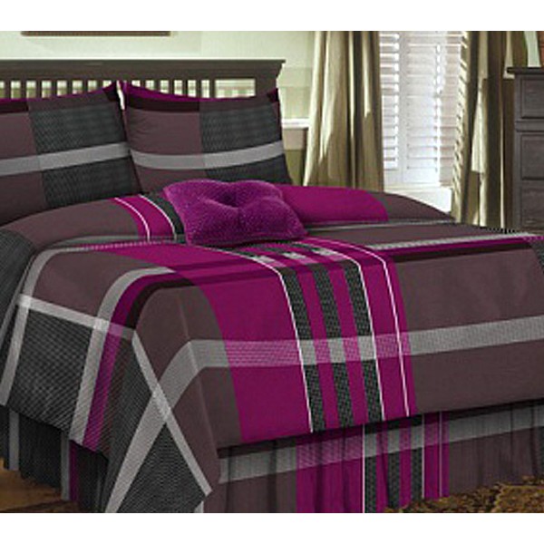 Наволочки из темно-коричневой бязи с малиновыми полосами