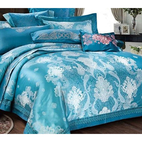 Наволочки на молнии из cветло-синего сатин-жаккарда с белыми рисунками и светло-синим компаньоном