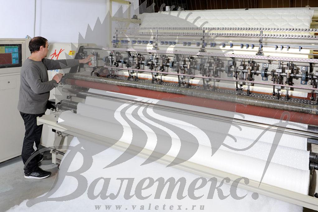 Многоигольный станок в работе